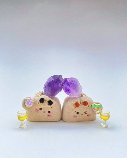 Little Magnetic Snuggle Bean – Handmade Amethyst Crystal Figurine Set